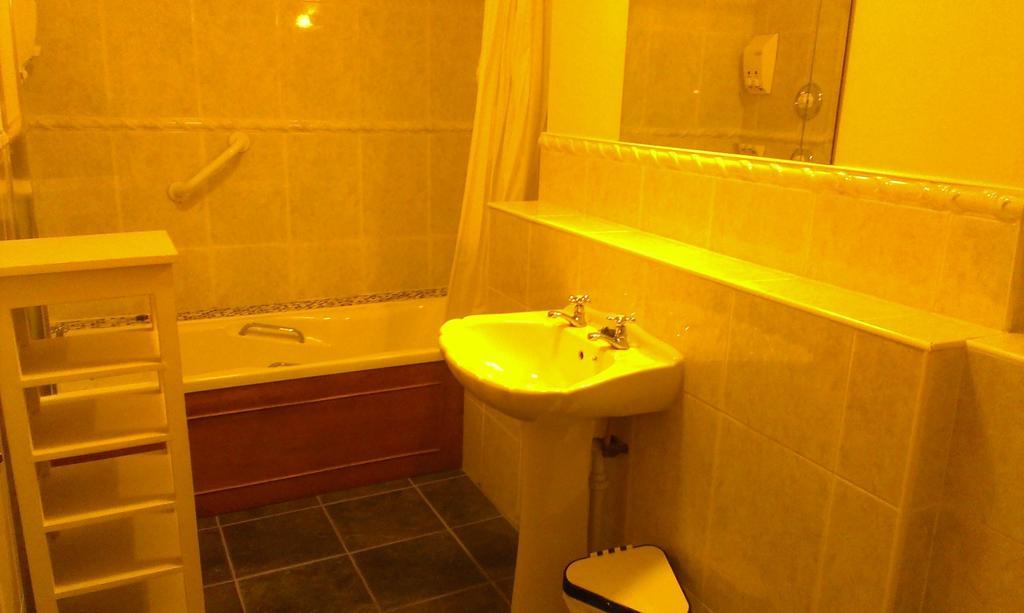 River Lodge Accomodation Wicklow Room photo